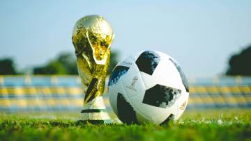 姆巴佩禁区破门法国1-0摩洛哥，连续两届世界杯8+球创历史｜开云官网（配图示意）